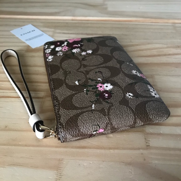 Coach wristlet🎈🎈 - Picture 3 of 5